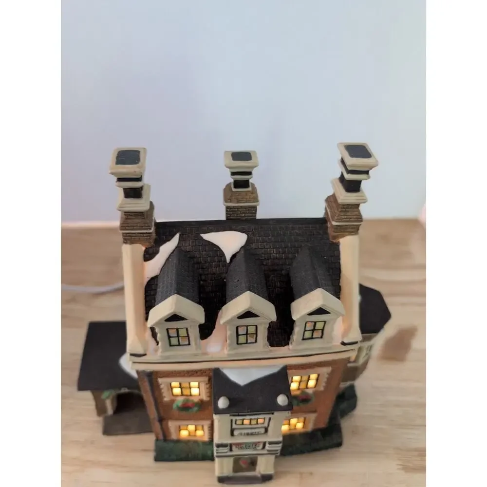 Department 56 “Dursley Manor” Dickens‎ Village Series 1995 Retired With Light.